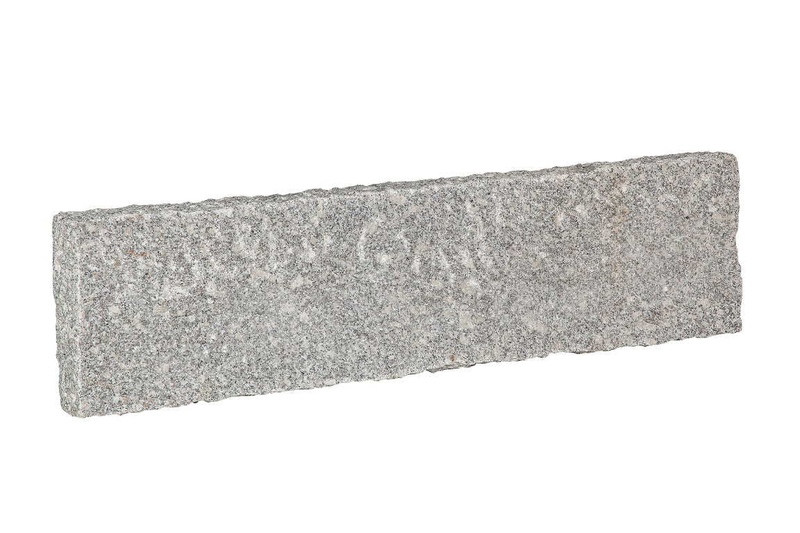 Granit Stele / Rasenbord 8cm breit, hellgrau Classic gespitzt