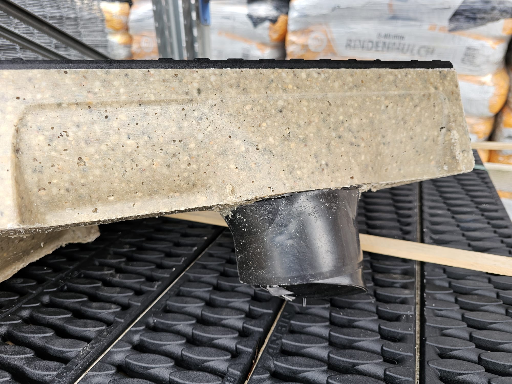 ANRIN SELF 100 SMART Rinne 1,0m mit Kunststoffrost Kl.B u. Venturi-Stutzen 100 x 12,2 x 9,6 cm