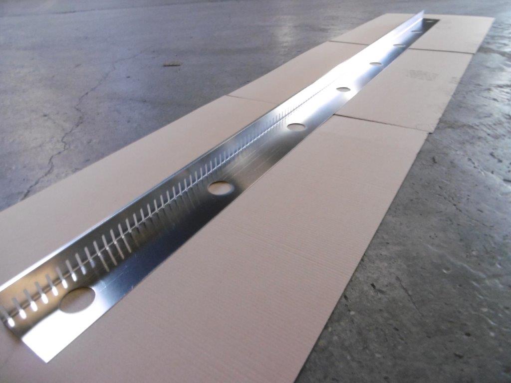 Kiesfangleiste Alu blank 1,5mm x 65 m x 3,0 m Stück