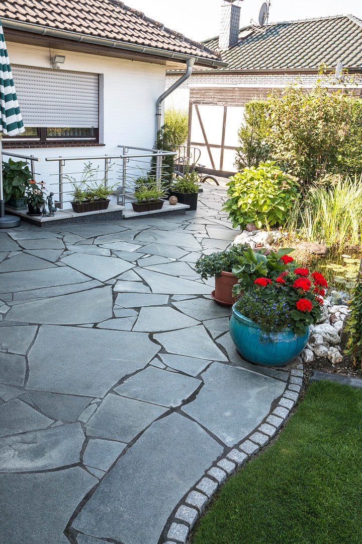 Polygonale Natursteinplatten