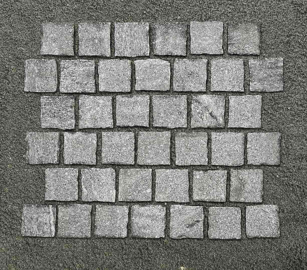 Gneis Juparana 10x10x8cm Waterjet, in Holzkiste á 8,5 m² (720 Stück)