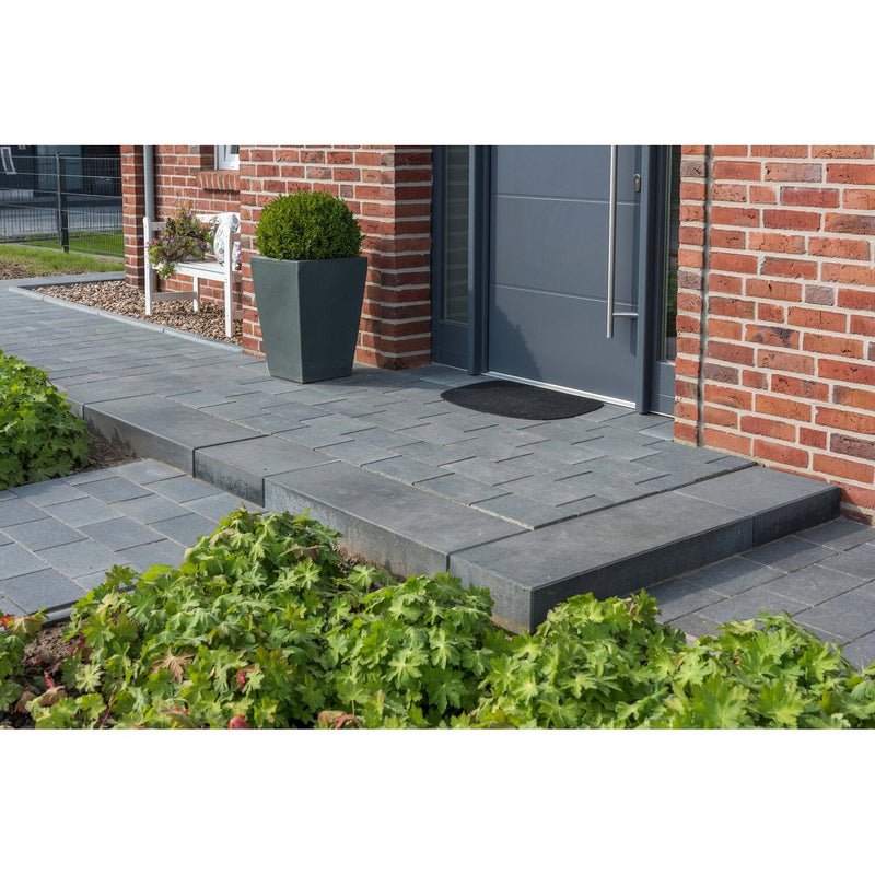 Normalbeton Blockstufen Grau